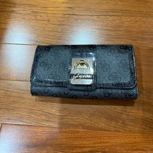Guess wallet
